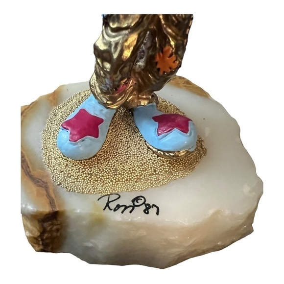 Ron Lee Clown Holding Balloons - Picture 3 of 8